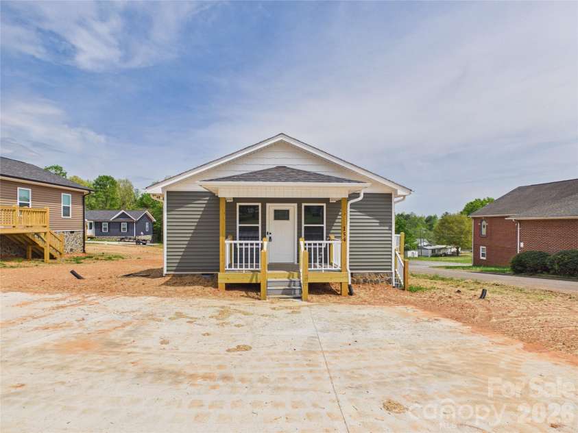 154 Duke Street, Granite Falls, NC 28630.  MLS# CAR4369078, YatesRealty ID 11678. 