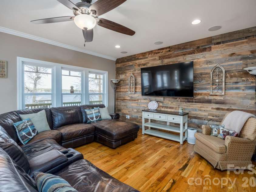 2583 Rockbridge Road, Ridgeway, SC 29130.  MLS# CAR4344147, YatesRealty ID 11679. 