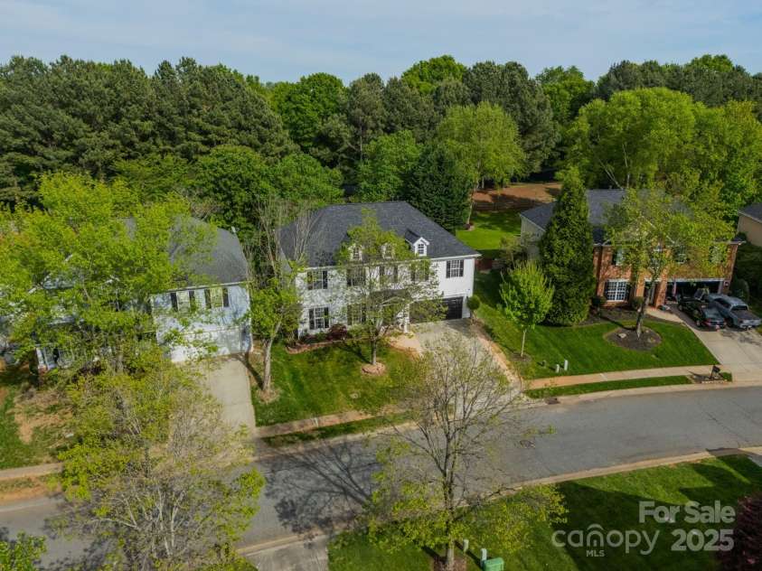 117 Middleton Place, Mooresville, NC 28117.  MLS# CAR4243590, YatesRealty ID 11681. Aerial View of Front of Home