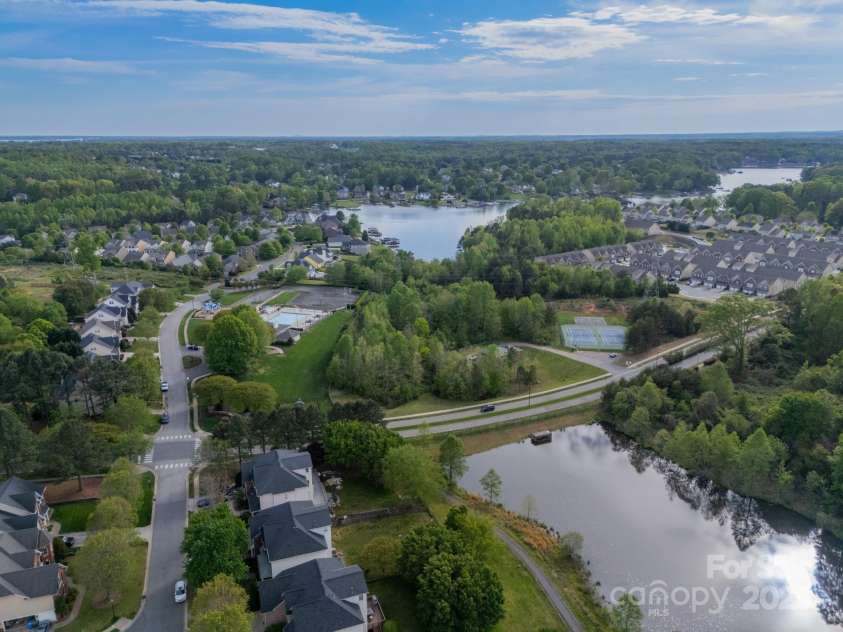 117 Middleton Place, Mooresville, NC 28117.  MLS# CAR4243590, YatesRealty ID 11681. Community Amenities