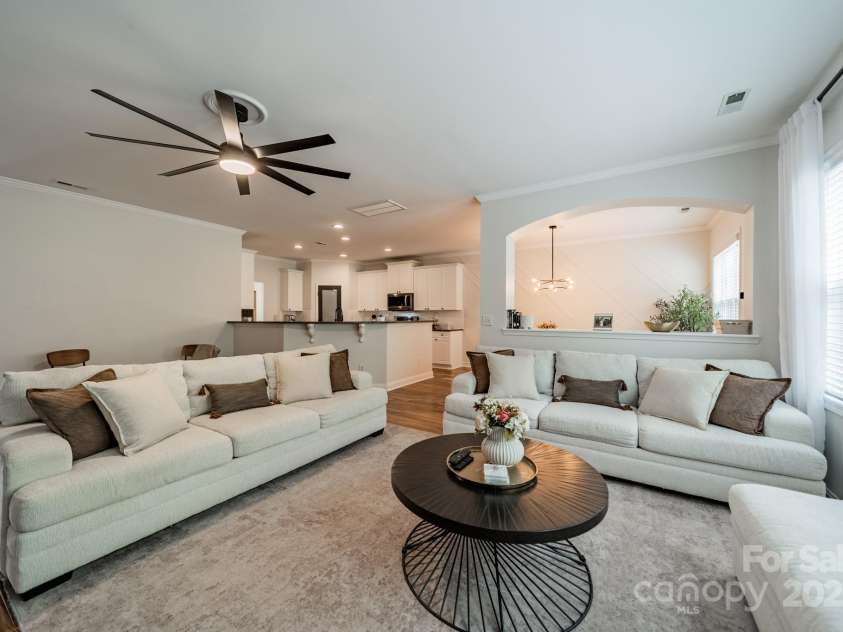 117 Middleton Place, Mooresville, NC 28117.  MLS# CAR4243590, YatesRealty ID 11681. Living Room