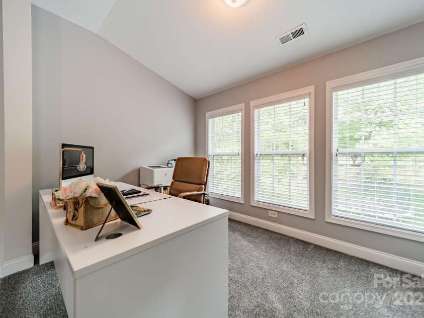 117 Middleton Place, Mooresville, NC 28117.  MLS# CAR4243590, YatesRealty ID 11681. Office Space in Primary Bedroom