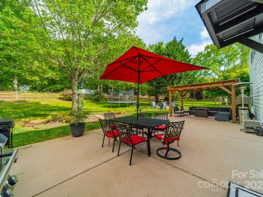 117 Middleton Place, Mooresville, NC 28117.  MLS# CAR4243590, YatesRealty ID 11681. Patio and Back Yard