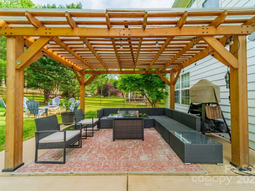 117 Middleton Place, Mooresville, NC 28117.  MLS# CAR4243590, YatesRealty ID 11681. Pergola