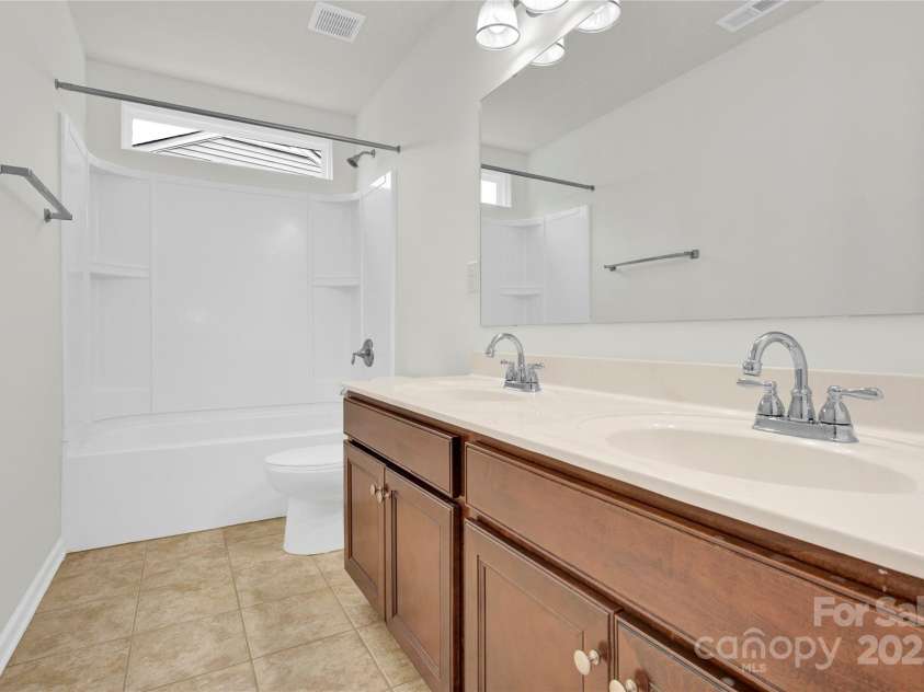 1828 Aston Mill Place, Charlotte, NC 28273.  MLS# CAR4243653, YatesRealty ID 11682. Full Bath 2 - Upstairs