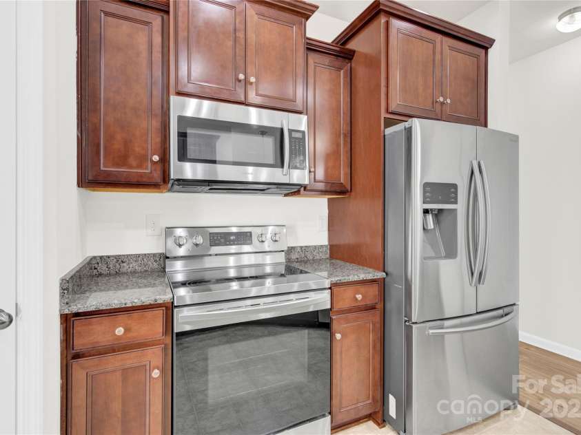 1828 Aston Mill Place, Charlotte, NC 28273.  MLS# CAR4243653, YatesRealty ID 11682. Kitchen