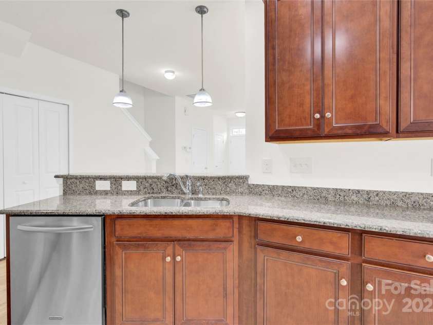 1828 Aston Mill Place, Charlotte, NC 28273.  MLS# CAR4243653, YatesRealty ID 11682. Kitchen