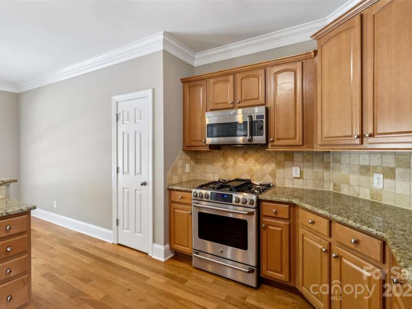 2411 Stoney Run Drive, Oakboro, NC 28129.  MLS# CAR4275000, YatesRealty ID 11682. 