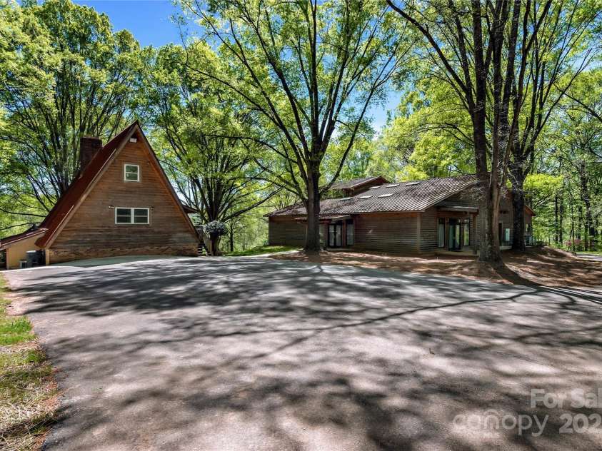 2950 Beroth Road, Pfafftown, NC 27040.  MLS# CAR4250147, YatesRealty ID 11683. 