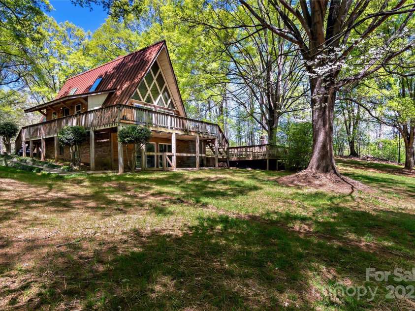 2950 Beroth Road, Pfafftown, NC 27040.  MLS# CAR4250147, YatesRealty ID 11683. 