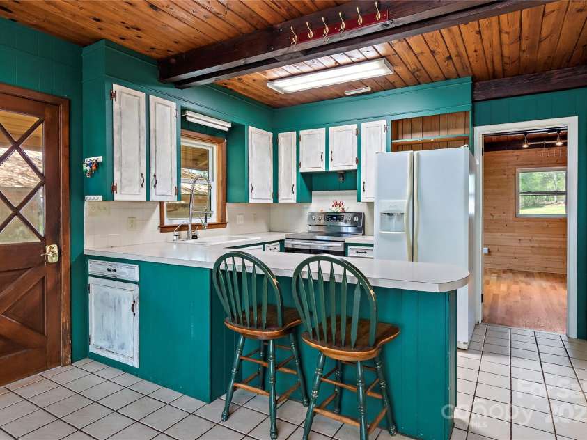 2950 Beroth Road, Pfafftown, NC 27040.  MLS# CAR4250147, YatesRealty ID 11683. 