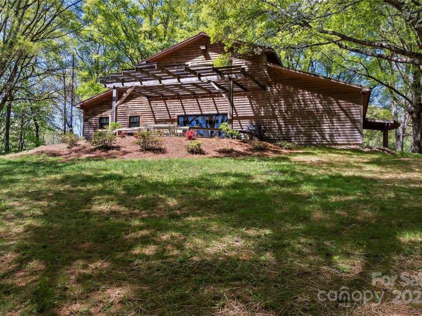 2950 Beroth Road, Pfafftown, NC 27040.  MLS# CAR4250147, YatesRealty ID 11683. 