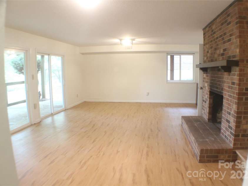 2950 Beroth Road, Pfafftown, NC 27040.  MLS# CAR4250147, YatesRealty ID 11683. 