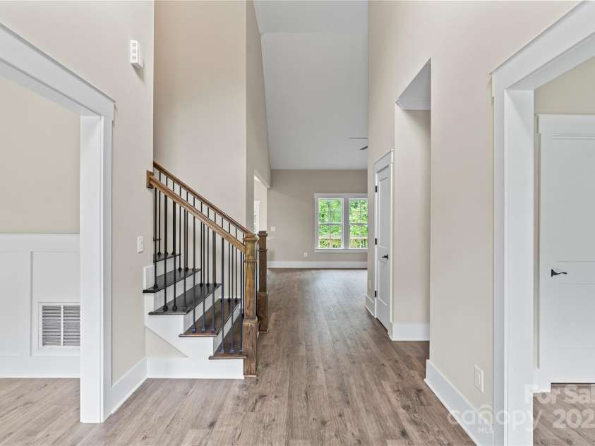 156 Clear Springs Road, Mooresville, NC 28115.  MLS# CAR4251662, YatesRealty ID 11684. Cathedral ceiling in entryway