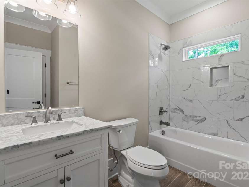 156 Clear Springs Road, Mooresville, NC 28115.  MLS# CAR4251662, YatesRealty ID 11684. Main floor full guest bath
