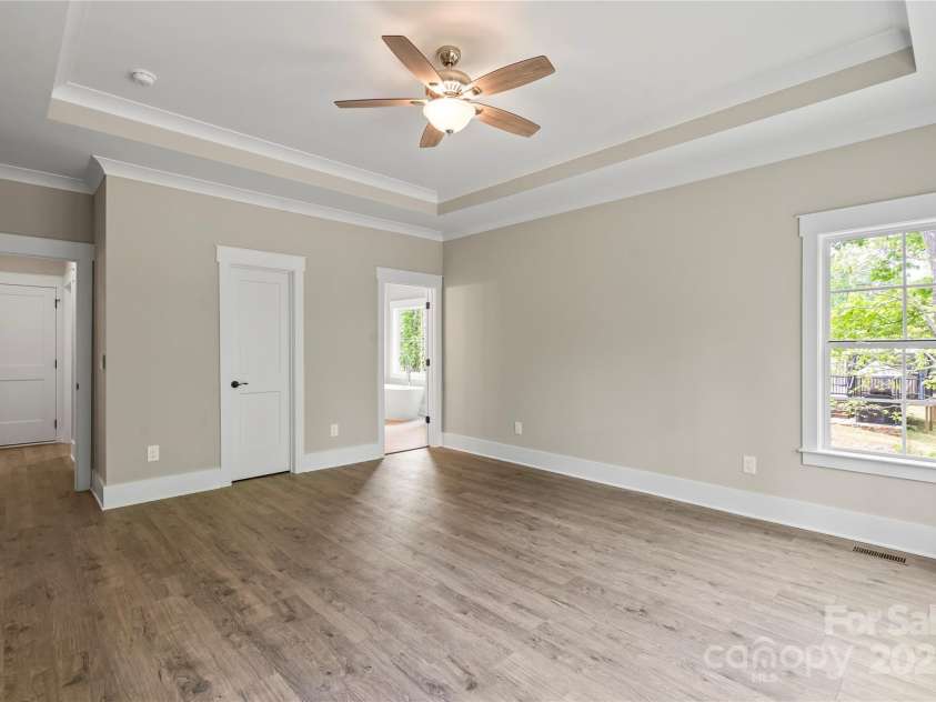 156 Clear Springs Road, Mooresville, NC 28115.  MLS# CAR4251662, YatesRealty ID 11684. Tray ceiling feature with crown moulding