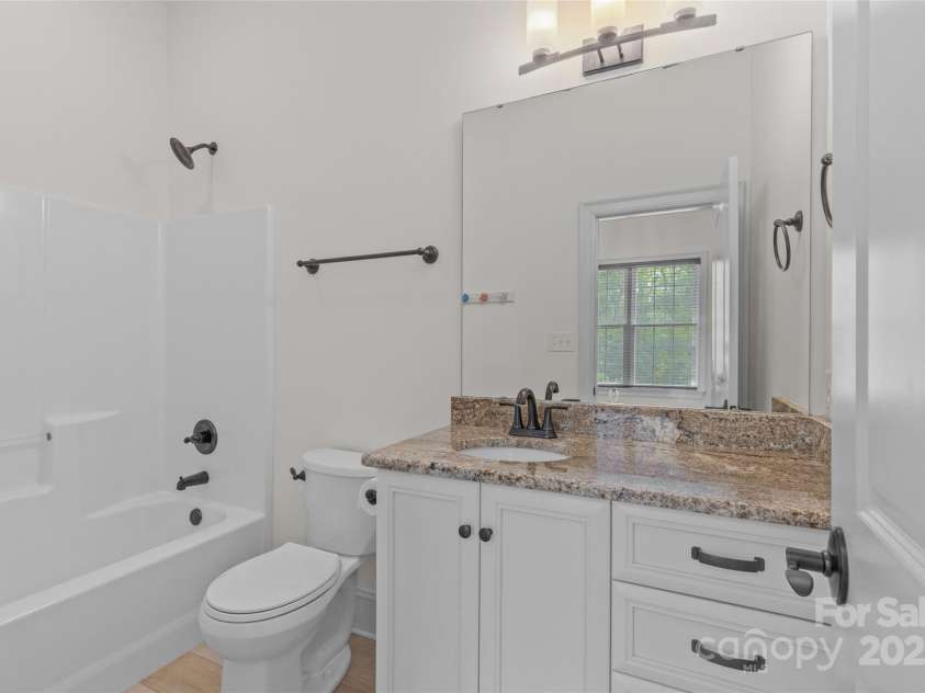 1655 Buckland Court, Indian Land, SC 29707.  MLS# CAR4252145, YatesRealty ID 11685. Ensuite bathroom to bedroom 4