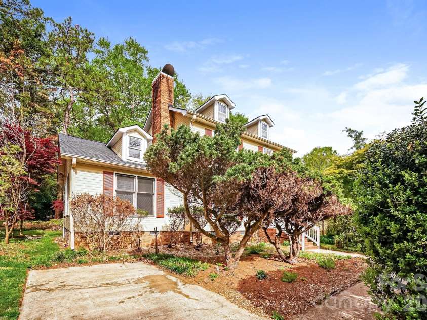 2419 Westminster Drive, Concord, NC 28027.  MLS# CAR4367025, YatesRealty ID 11685. 