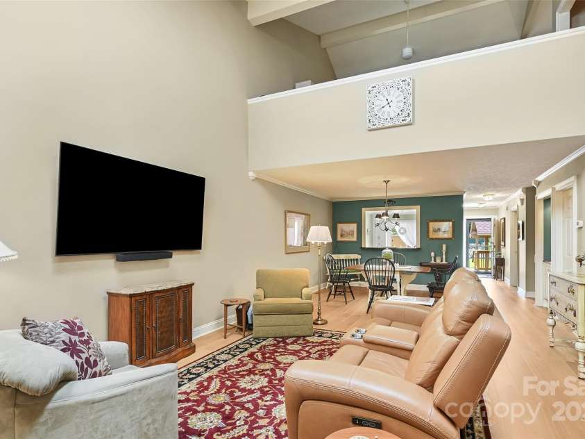 103 Red Oak Drive, Hendersonville, NC 28791.  MLS# CAR4250890, YatesRealty ID 11686. 