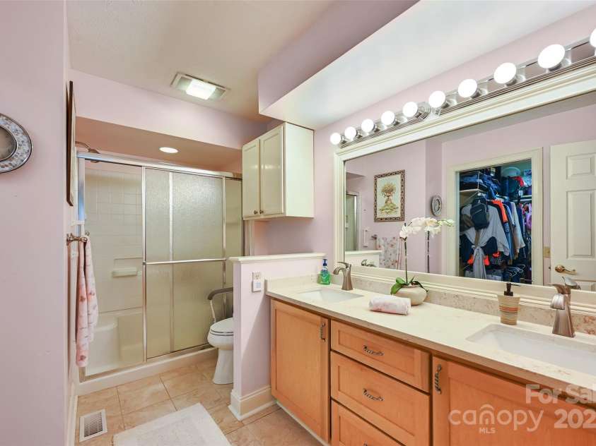 103 Red Oak Drive, Hendersonville, NC 28791.  MLS# CAR4250890, YatesRealty ID 11686. 