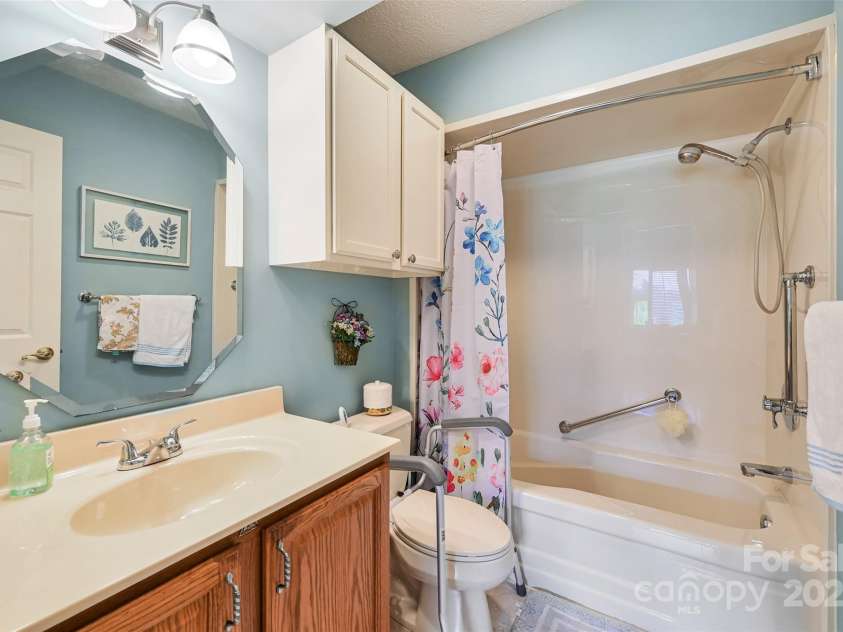 103 Red Oak Drive, Hendersonville, NC 28791.  MLS# CAR4250890, YatesRealty ID 11686. 