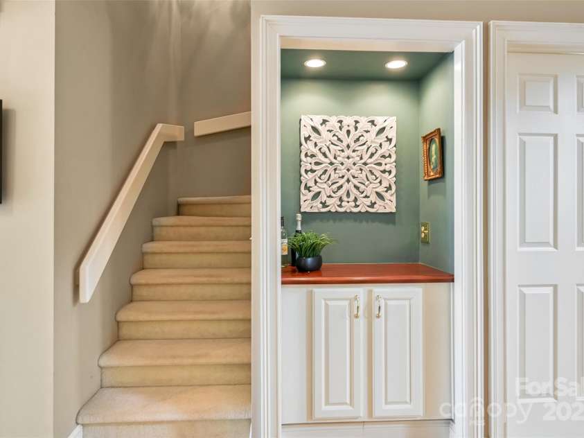 103 Red Oak Drive, Hendersonville, NC 28791.  MLS# CAR4250890, YatesRealty ID 11686. 