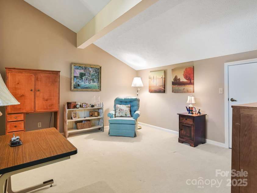 103 Red Oak Drive, Hendersonville, NC 28791.  MLS# CAR4250890, YatesRealty ID 11686. 