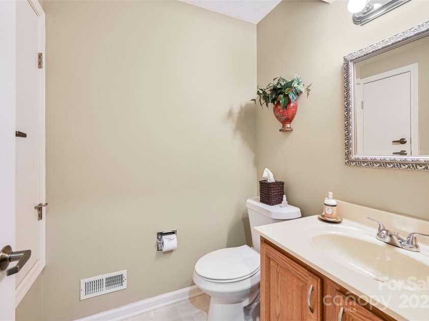 103 Red Oak Drive, Hendersonville, NC 28791.  MLS# CAR4250890, YatesRealty ID 11686. 