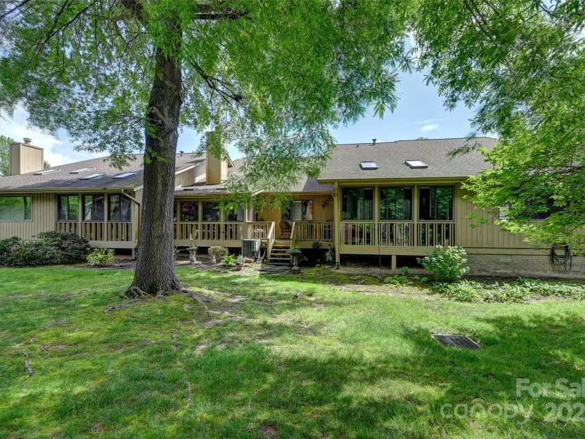 103 Red Oak Drive, Hendersonville, NC 28791.  MLS# CAR4250890, YatesRealty ID 11686. 