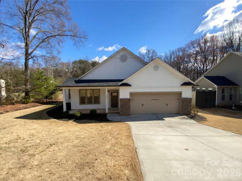 429 Old Speedway Drive, Concord, NC 28027.  MLS# CAR4350475, YatesRealty ID 11686. 