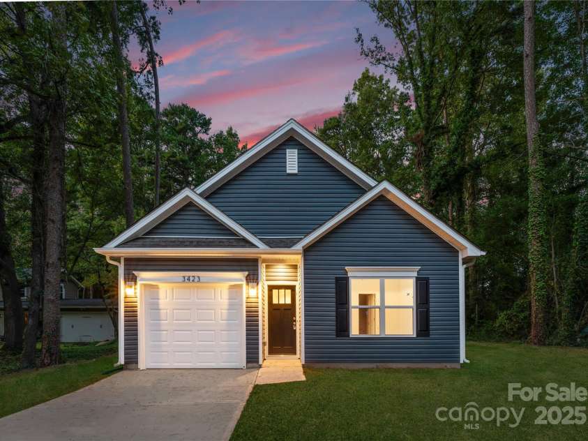 319 Glendale Avenue, Mount Holly, NC 28120.  MLS# CAR4328357, YatesRealty ID 11687. Representation