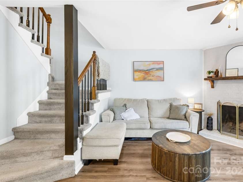 9214 Vicksburg Park Court, Charlotte, NC 28210.  MLS# CAR4252087, YatesRealty ID 11687. 