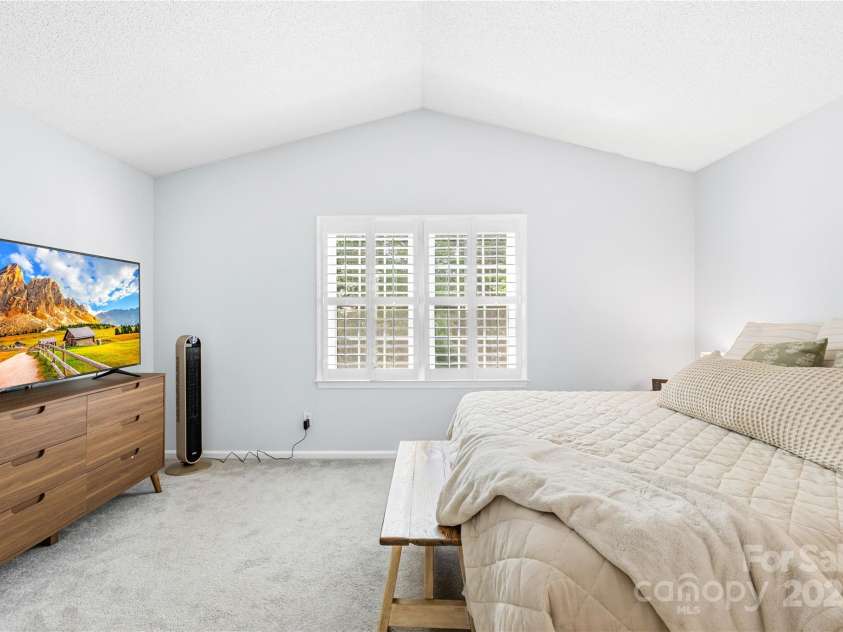 9214 Vicksburg Park Court, Charlotte, NC 28210.  MLS# CAR4252087, YatesRealty ID 11687. 