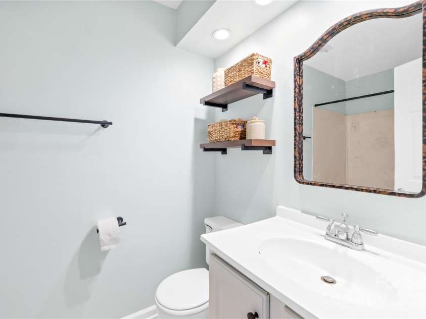 9214 Vicksburg Park Court, Charlotte, NC 28210.  MLS# CAR4252087, YatesRealty ID 11687. 