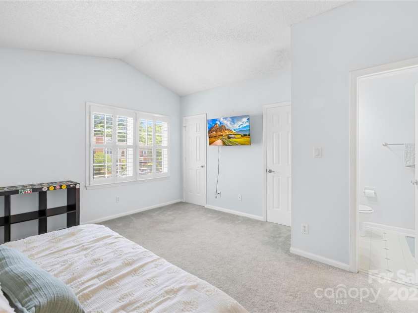 9214 Vicksburg Park Court, Charlotte, NC 28210.  MLS# CAR4252087, YatesRealty ID 11687. 
