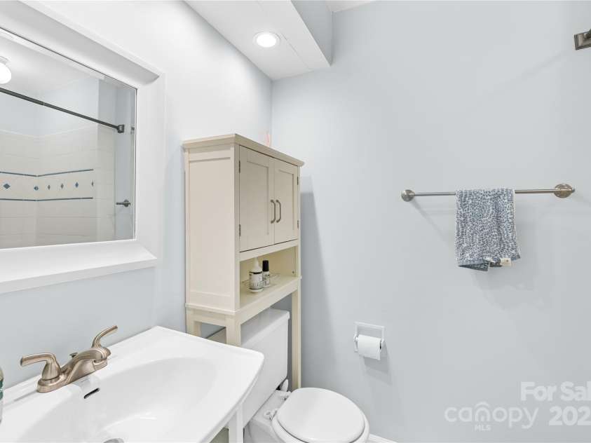 9214 Vicksburg Park Court, Charlotte, NC 28210.  MLS# CAR4252087, YatesRealty ID 11687. 