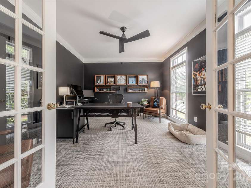 4117 Wallbrook Drive, Matthews, NC 28105.  MLS# CAR4253627, YatesRealty ID 11689. 