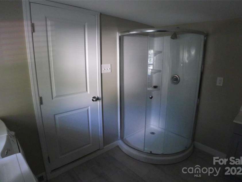 116 Pond Street, Lexington, NC 27292.  MLS# CAR4307562, YatesRealty ID 1169. 