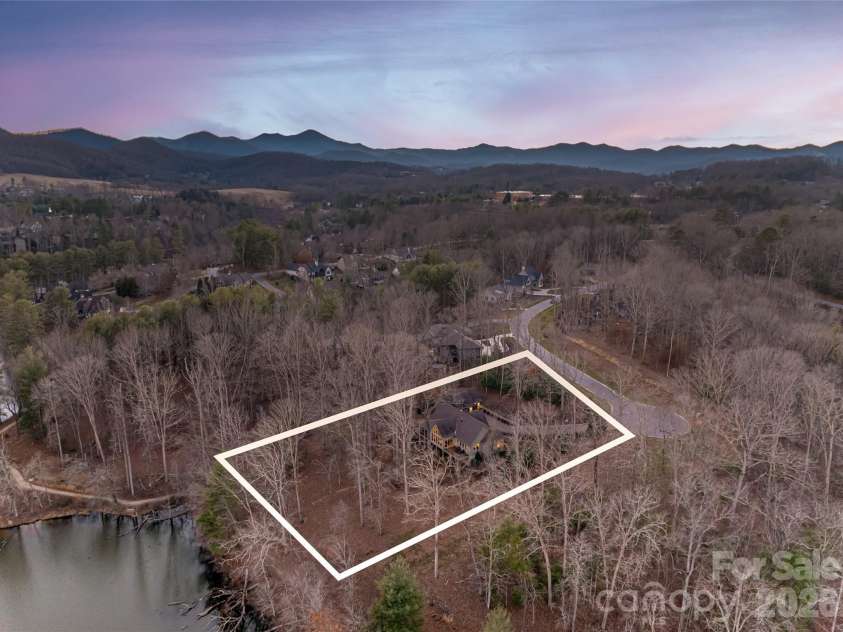 47 Twilight Sedge Drive, Biltmore Lake, NC 28715.  MLS# CAR4211901, YatesRealty ID 1169. 