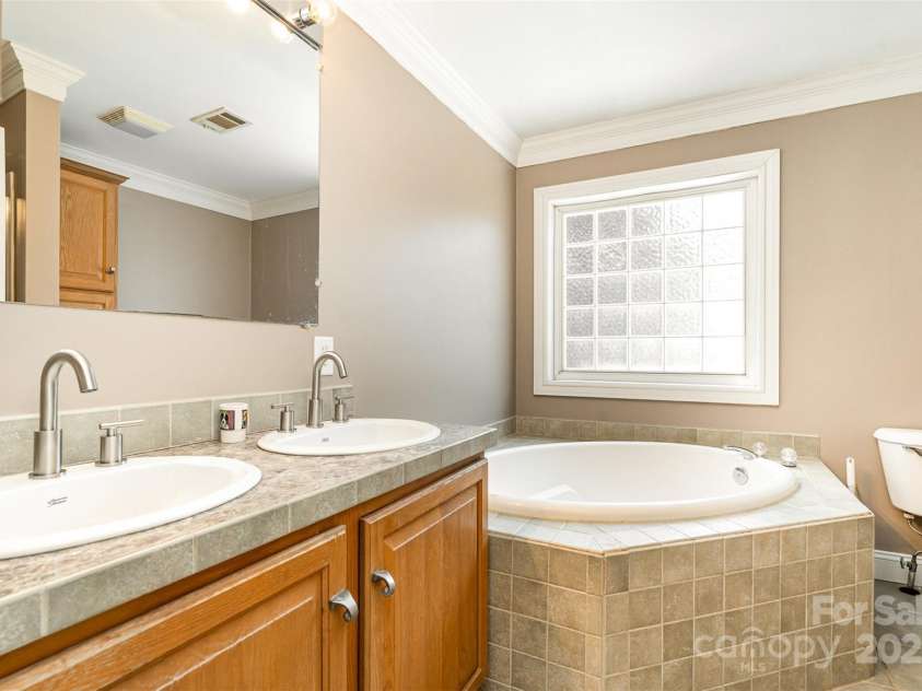 1687 Windy Hill Lane, Great Falls, SC 29055.  MLS# CAR4254857, YatesRealty ID 11690. 