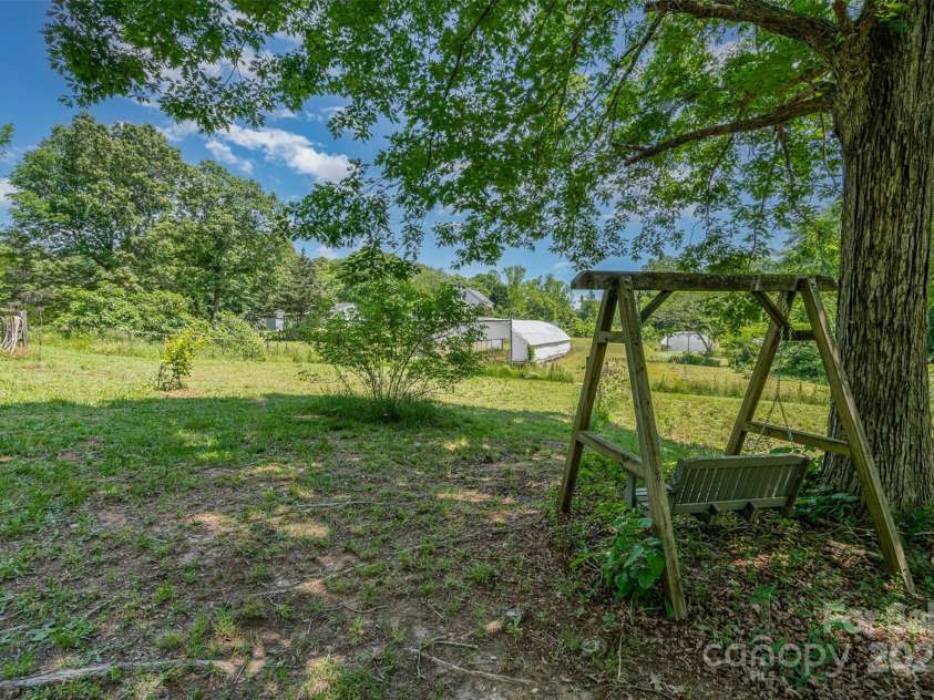 1687 Windy Hill Lane, Great Falls, SC 29055.  MLS# CAR4254857, YatesRealty ID 11690. 