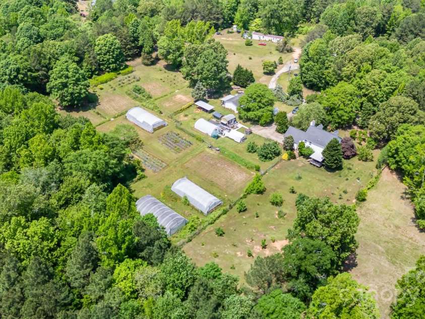 1687 Windy Hill Lane, Great Falls, SC 29055.  MLS# CAR4254857, YatesRealty ID 11690. 