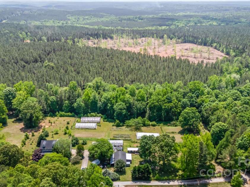 1687 Windy Hill Lane, Great Falls, SC 29055.  MLS# CAR4254857, YatesRealty ID 11690. 