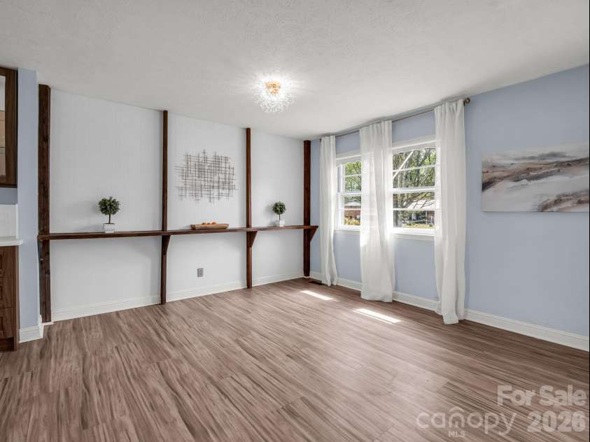810 Surry Drive, Shelby, NC 28152.  MLS# CAR4365468, YatesRealty ID 11692. 