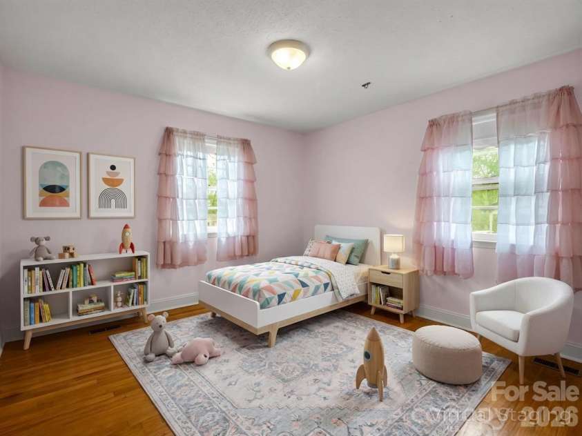 810 Surry Drive, Shelby, NC 28152.  MLS# CAR4365468, YatesRealty ID 11692. 