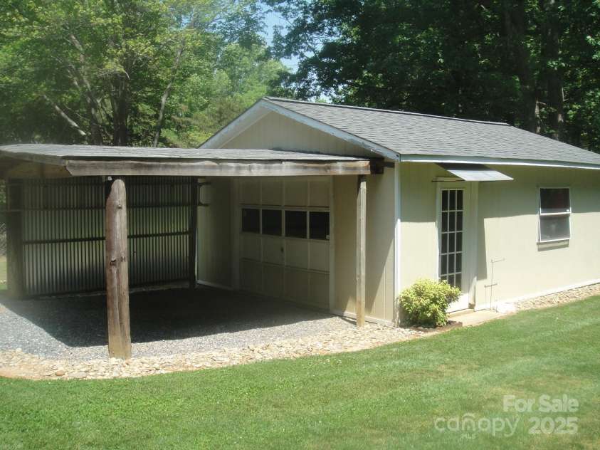 146 Barclay Lane, Mooresville, NC 28115.  MLS# CAR4252601, YatesRealty ID 11693. 