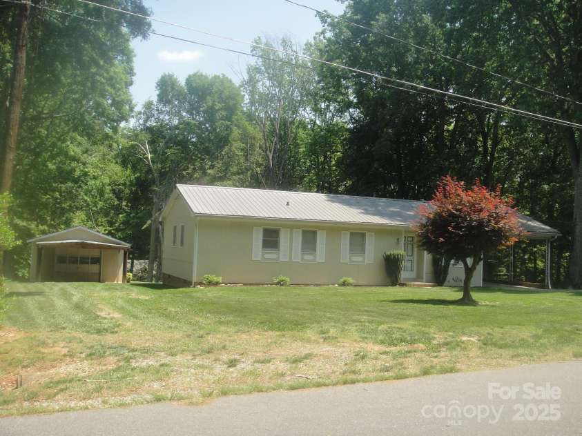 146 Barclay Lane, Mooresville, NC 28115.  MLS# CAR4252601, YatesRealty ID 11693. 