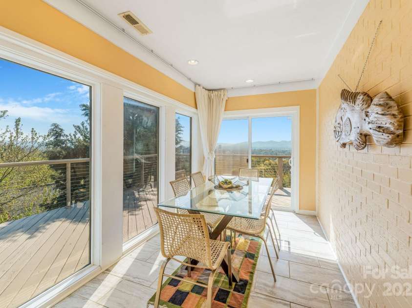 19 Westview Road, Asheville, NC 28804.  MLS# CAR4239788, YatesRealty ID 11694. 