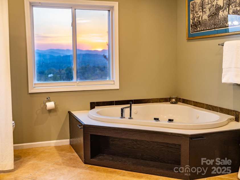 19 Westview Road, Asheville, NC 28804.  MLS# CAR4239788, YatesRealty ID 11694. 