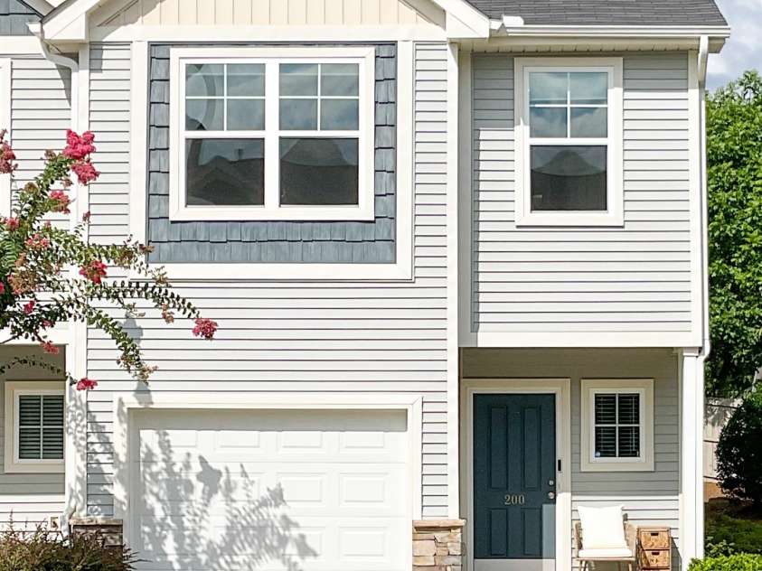 200 Button Willow Street, Taylors, SC 29687.  MLS# CAR4292718, YatesRealty ID 11694. 